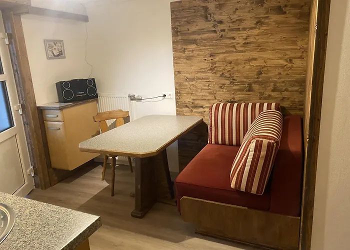 Gemuetliche Mit Terrasse Und Panoramabalkon- Stofbauer *